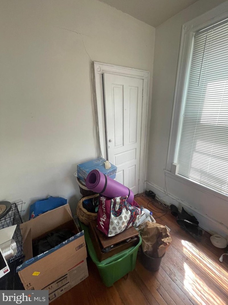 443 Walnut Ln, Philadelphia PA  19144-1054 exterior