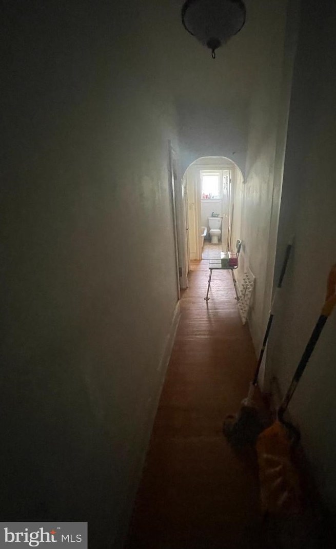 443 Walnut Ln, Philadelphia PA  19144-1054 exterior