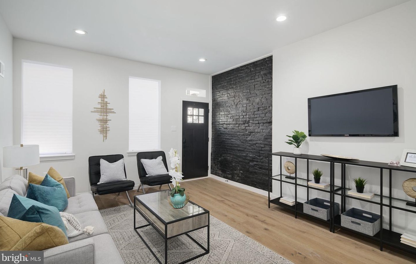 404 Dickinson St, Philadelphia, PA 19147