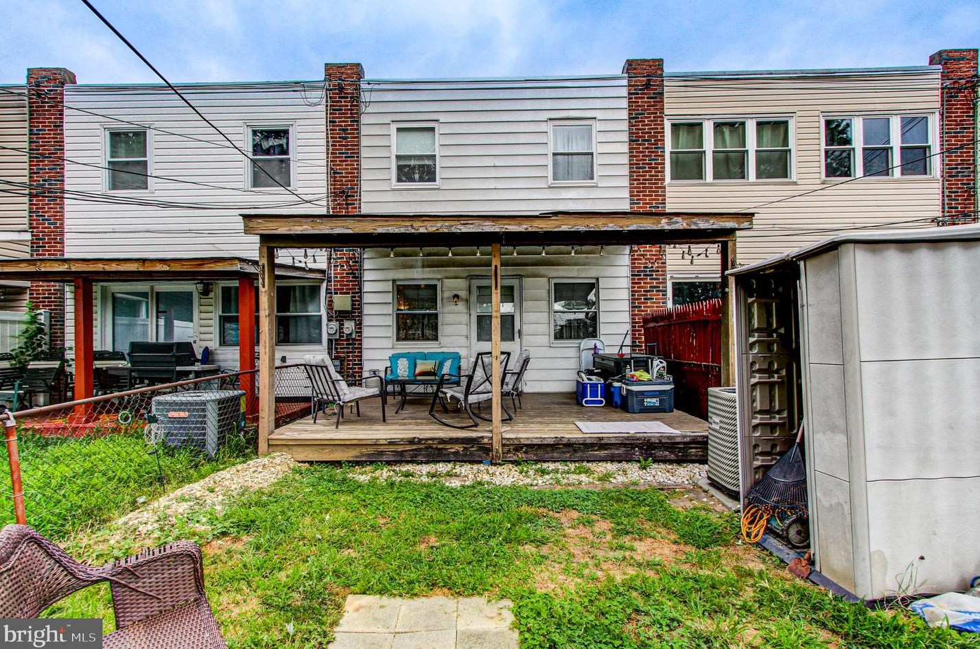 4276 Lawnside Rd, Philadelphia PA 19154-2804 exterior