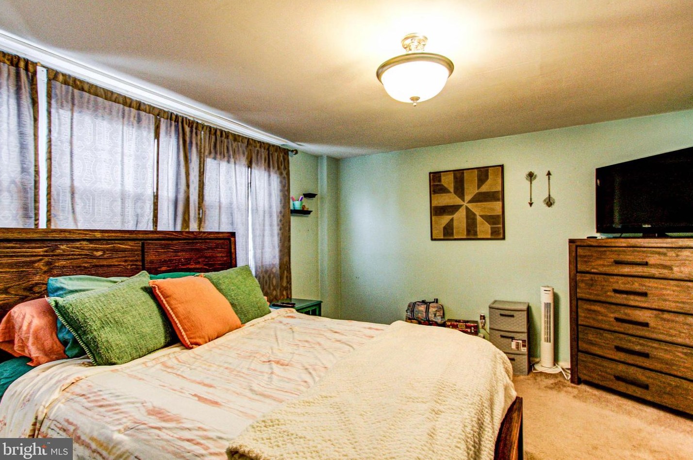 4276 Lawnside Rd, Philadelphia PA 19154-2804 exterior