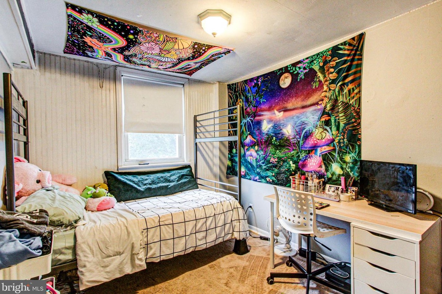 4276 Lawnside Rd, Philadelphia PA 19154-2804 exterior