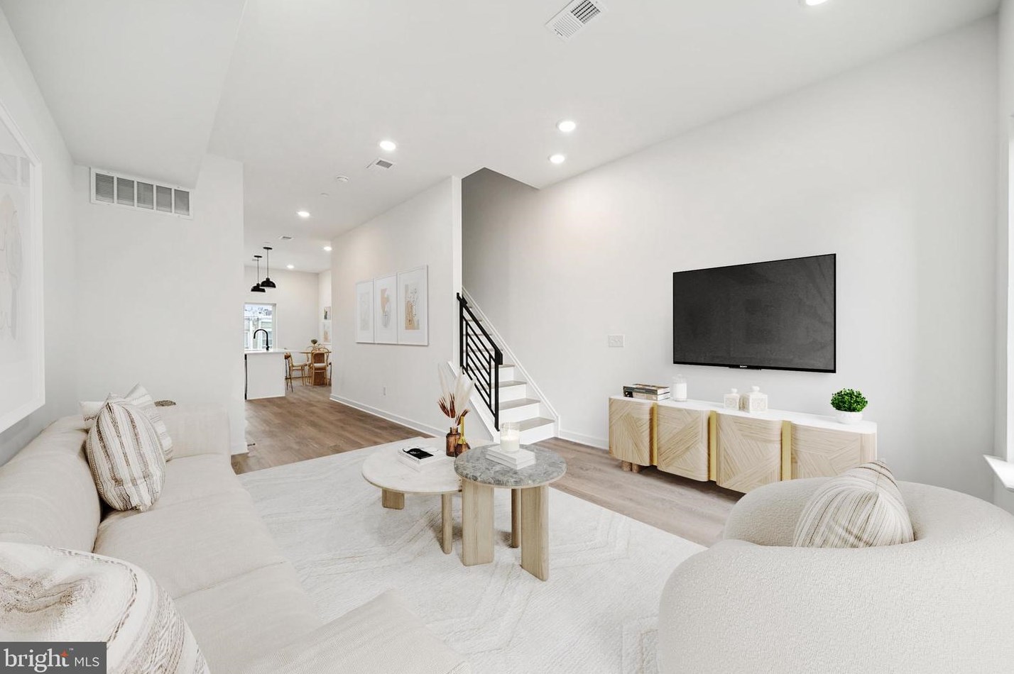 1301 W Clearfield St #1, Philadelphia, PA 19132