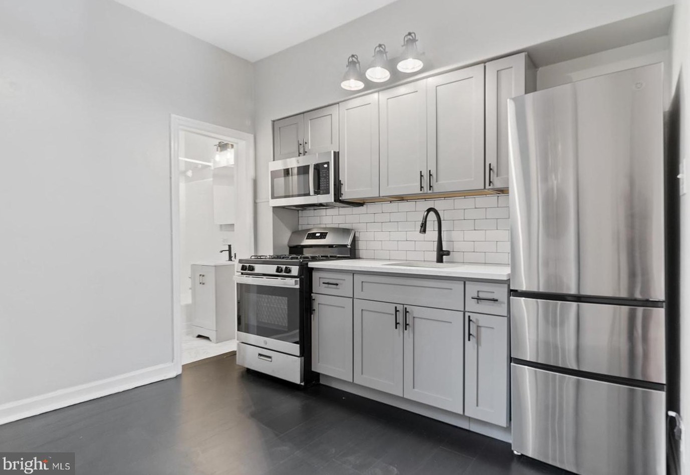 623 Pine St #3f, Philadelphia, PA 19106