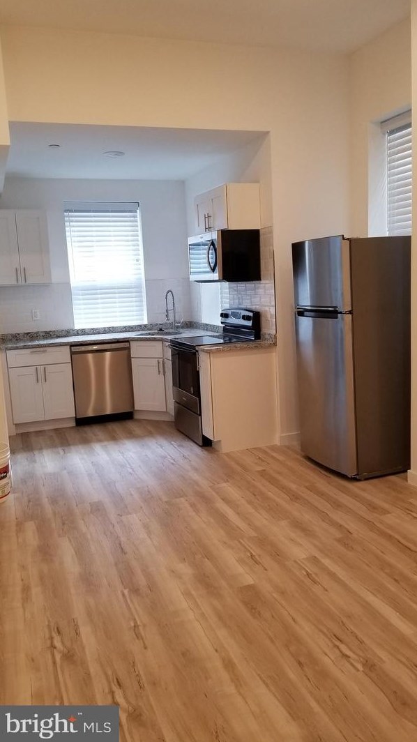 247 S 16th St #4, Philadelphia, PA 19102