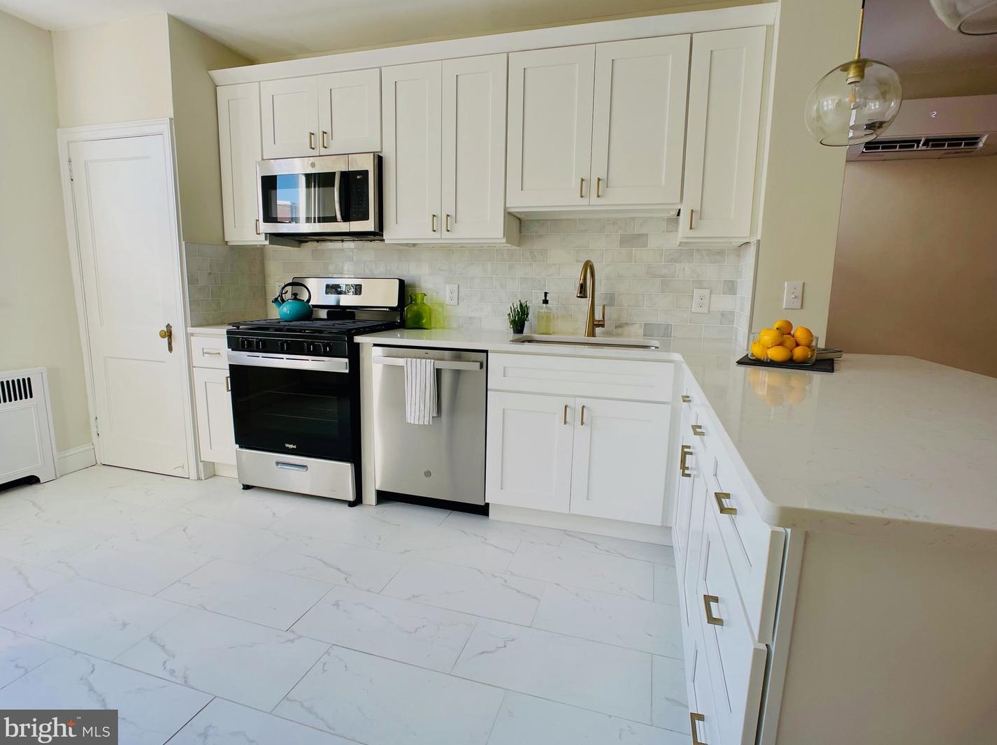 6647 Sprague St, Philadelphia PA  19119-3843 exterior