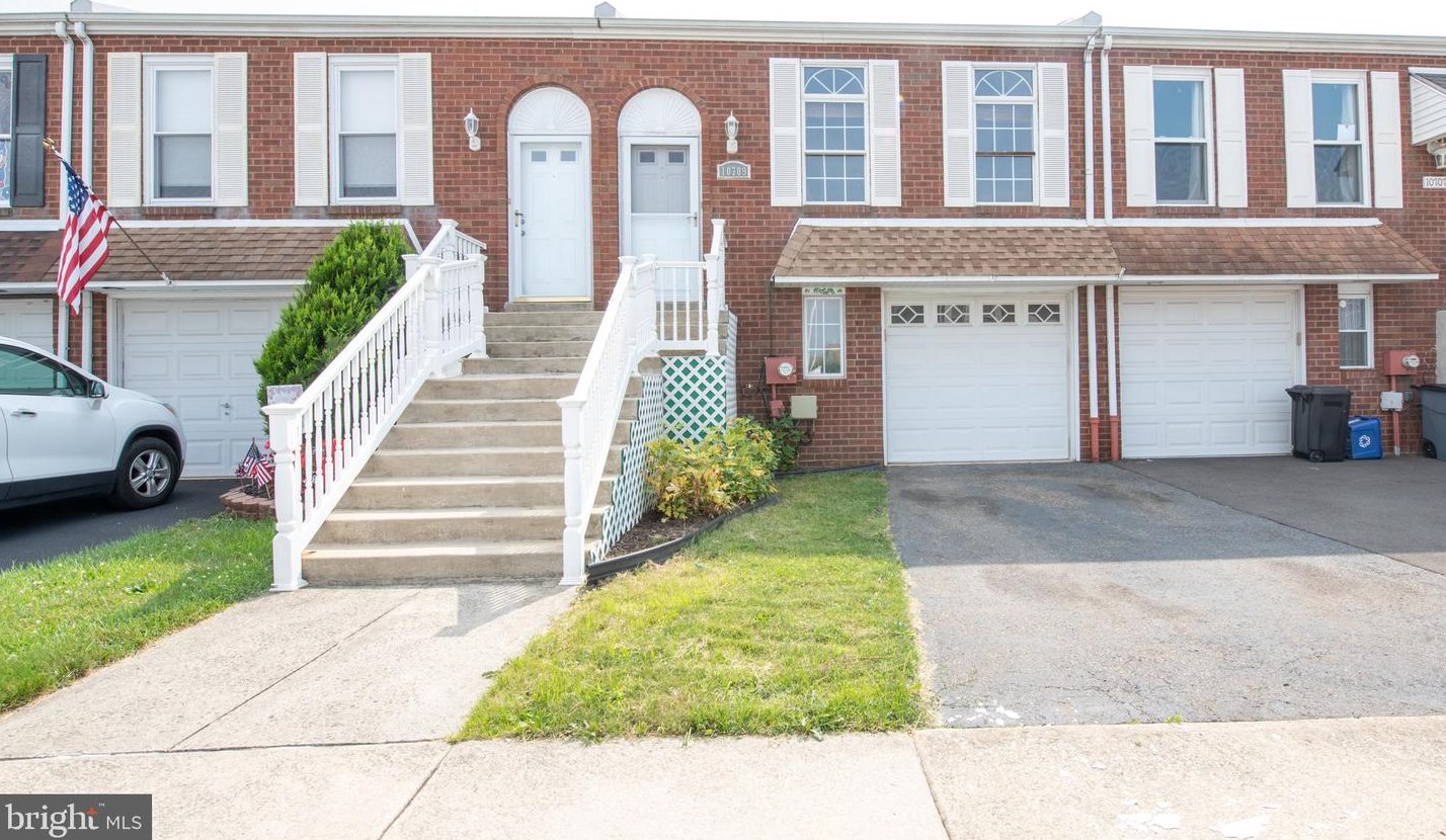10709 Pelle Cir, Philadelphia, PA 19154-4046