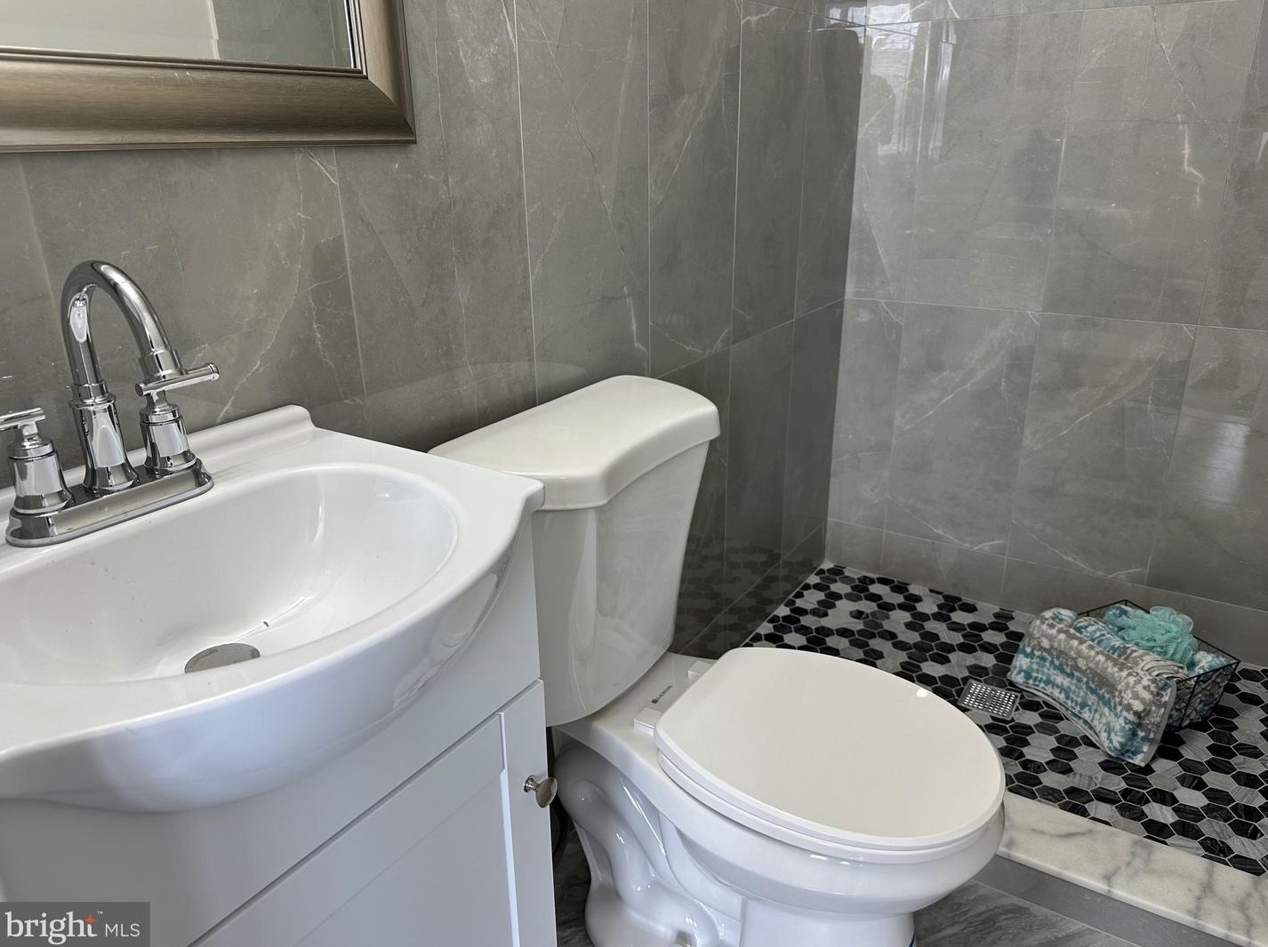 6638 Uber St, Philadelphia PA  19138-3134 exterior
