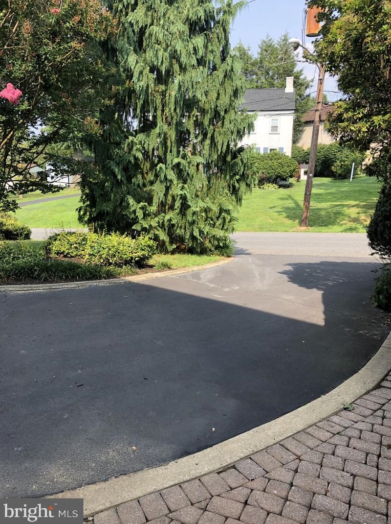 15060 Kelvin Ave, Philadelphia PA 19116-1339 exterior