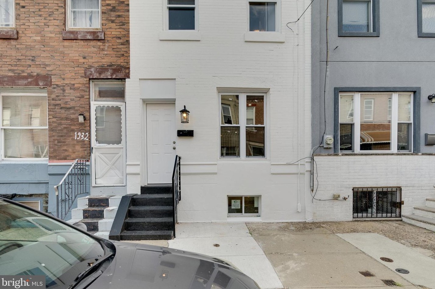 1930 Lambert St, Philadelphia, PA 19145-2825