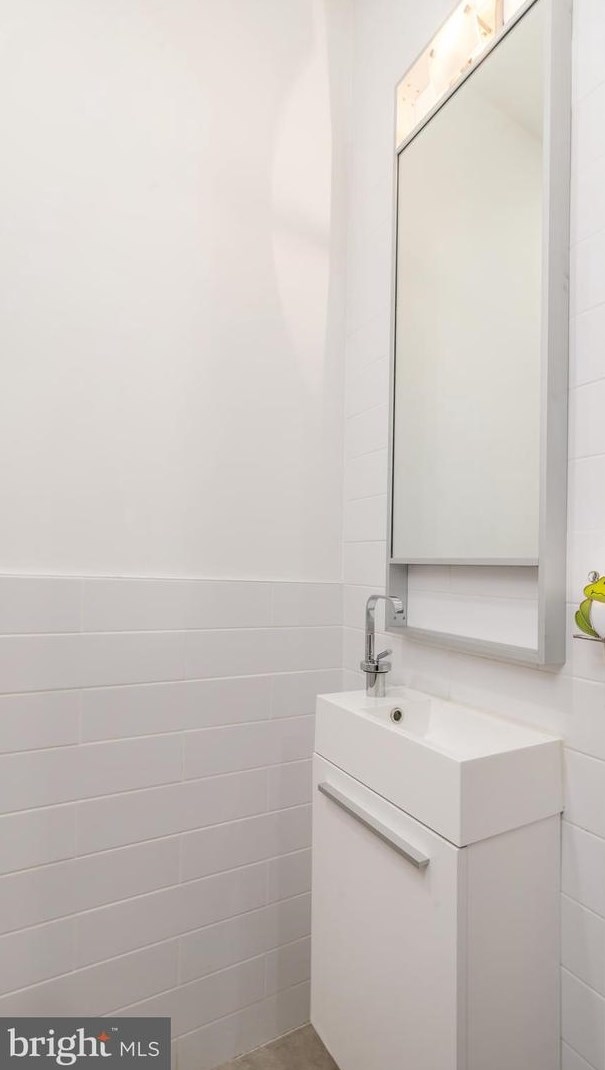 2227 Blair St, Philadelphia PA 19125-2001 exterior