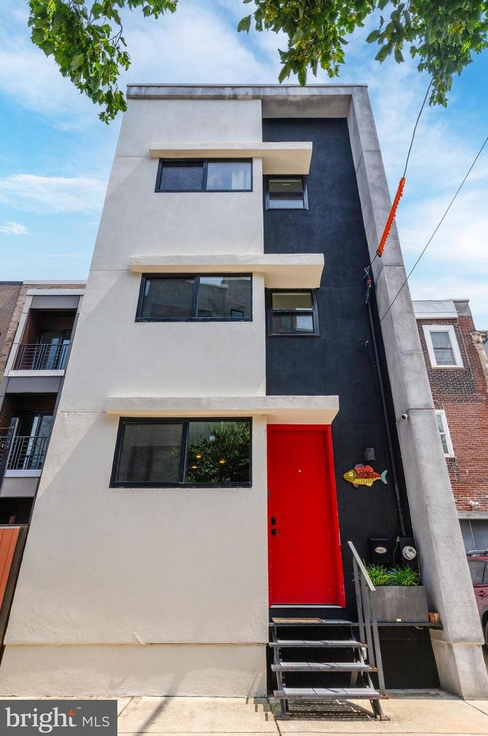 2227 Blair St, Philadelphia PA 19125-2001 exterior