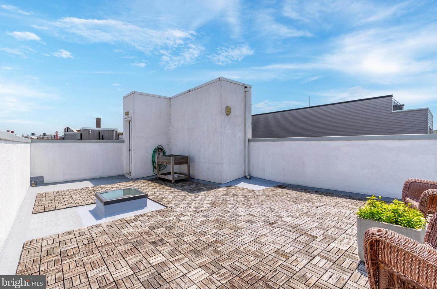 2227 Blair St, Philadelphia PA 19125-2001 exterior