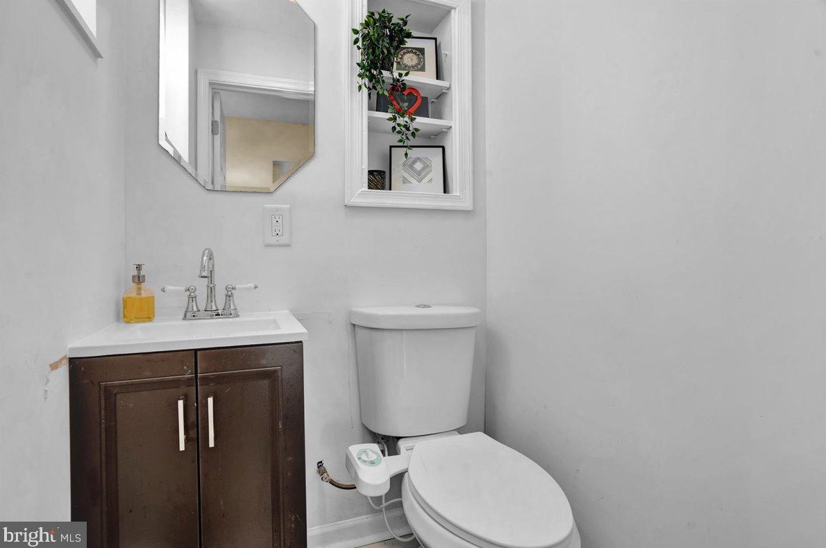 5545 Morton St, Philadelphia PA 19144-1330 exterior