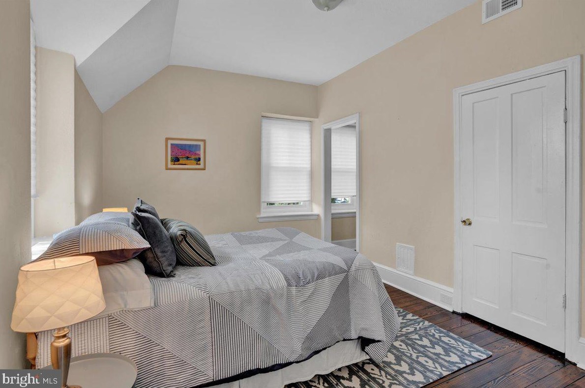 5545 Morton St, Philadelphia PA 19144-1330 exterior