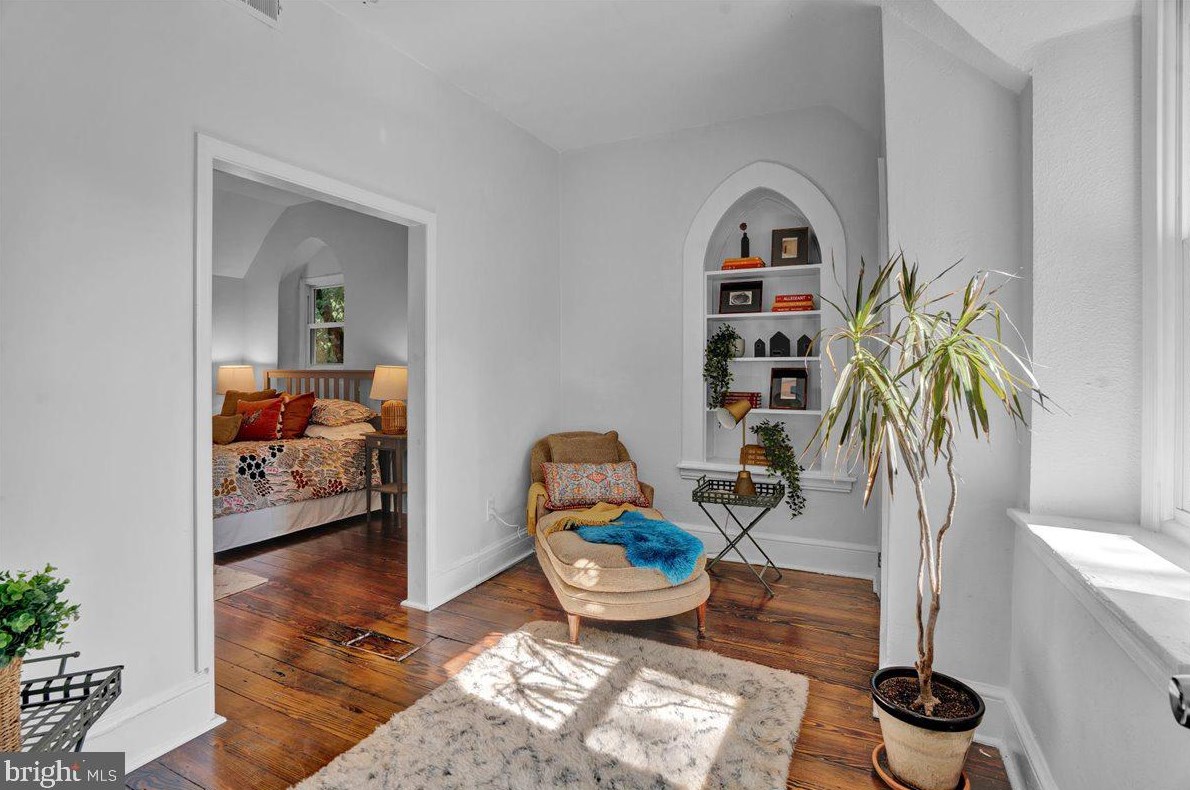 5545 Morton St, Philadelphia PA 19144-1330 exterior