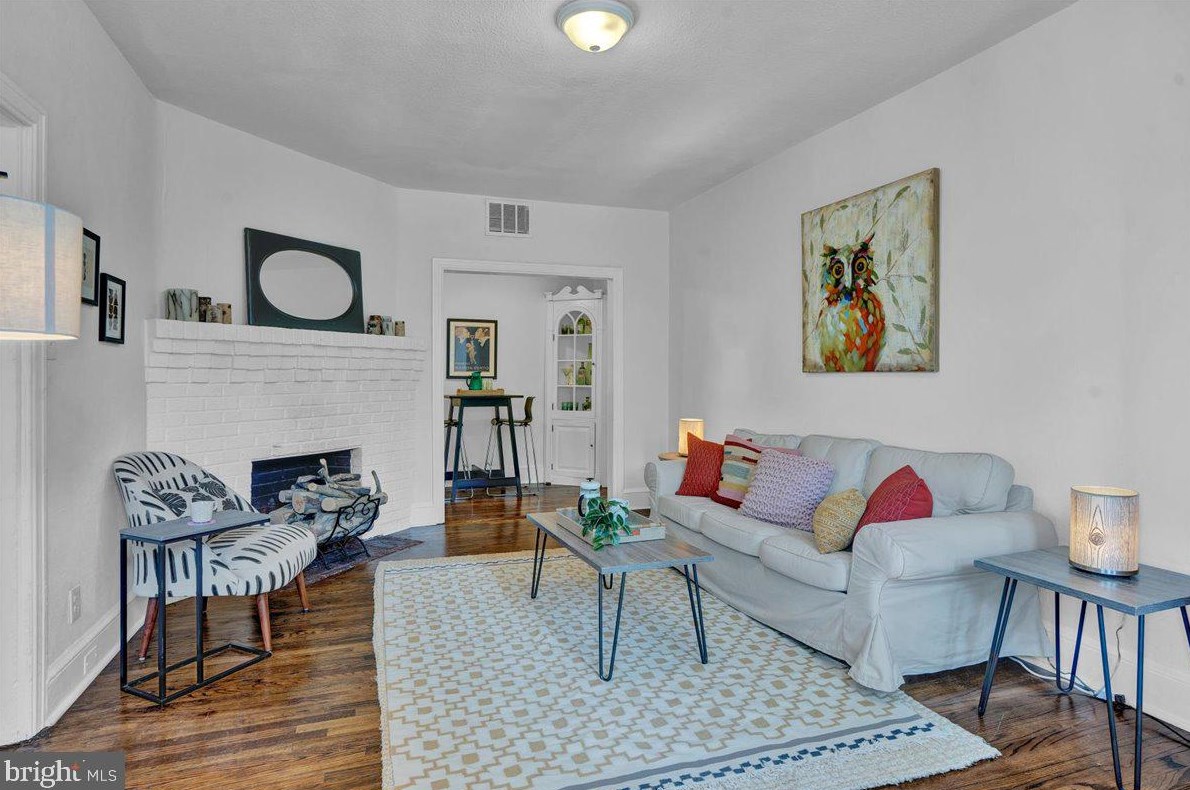 5545 Morton St, Philadelphia PA 19144-1330 exterior