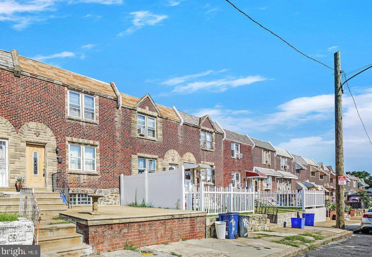 4224 Bennington St, Philadelphia, PA 19124-4815