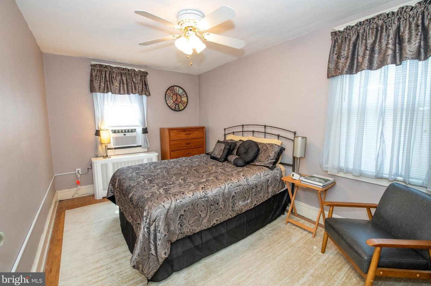 568 Sanger St, Philadelphia PA 19124-1106 exterior