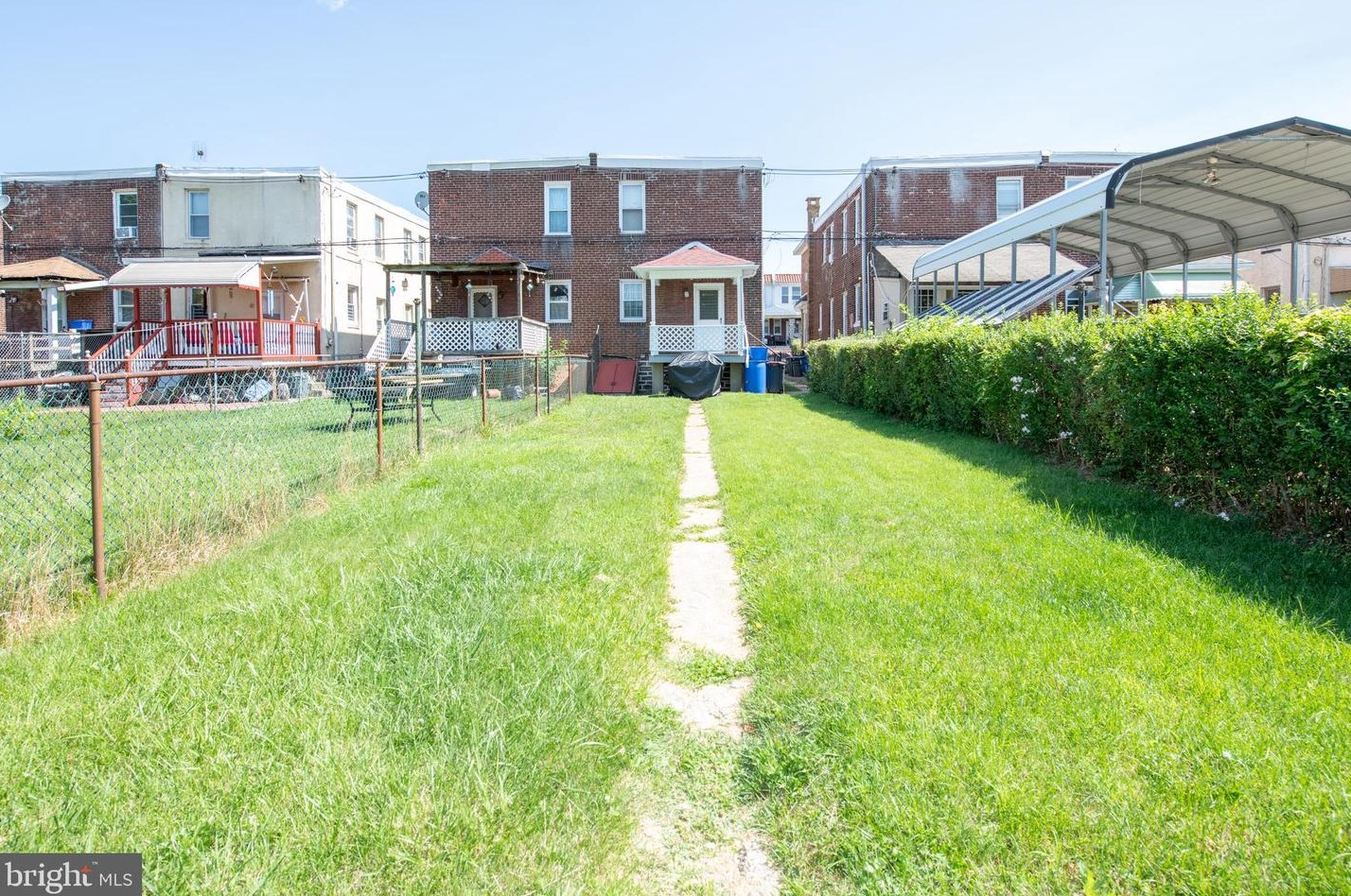 568 Sanger St, Philadelphia PA 19124-1106 exterior