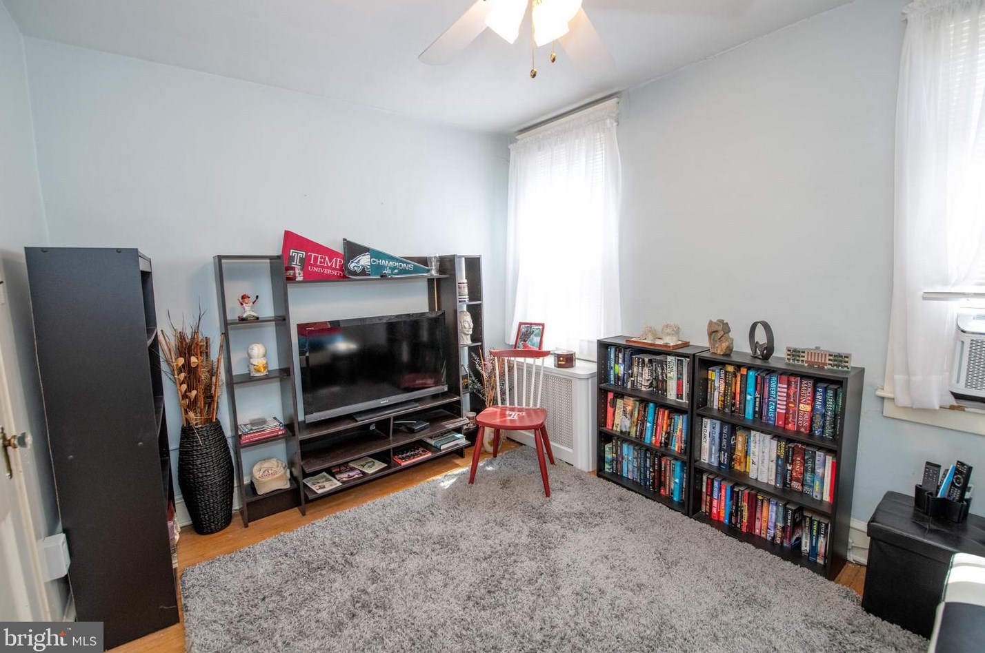 568 Sanger St, Philadelphia PA 19124-1106 exterior