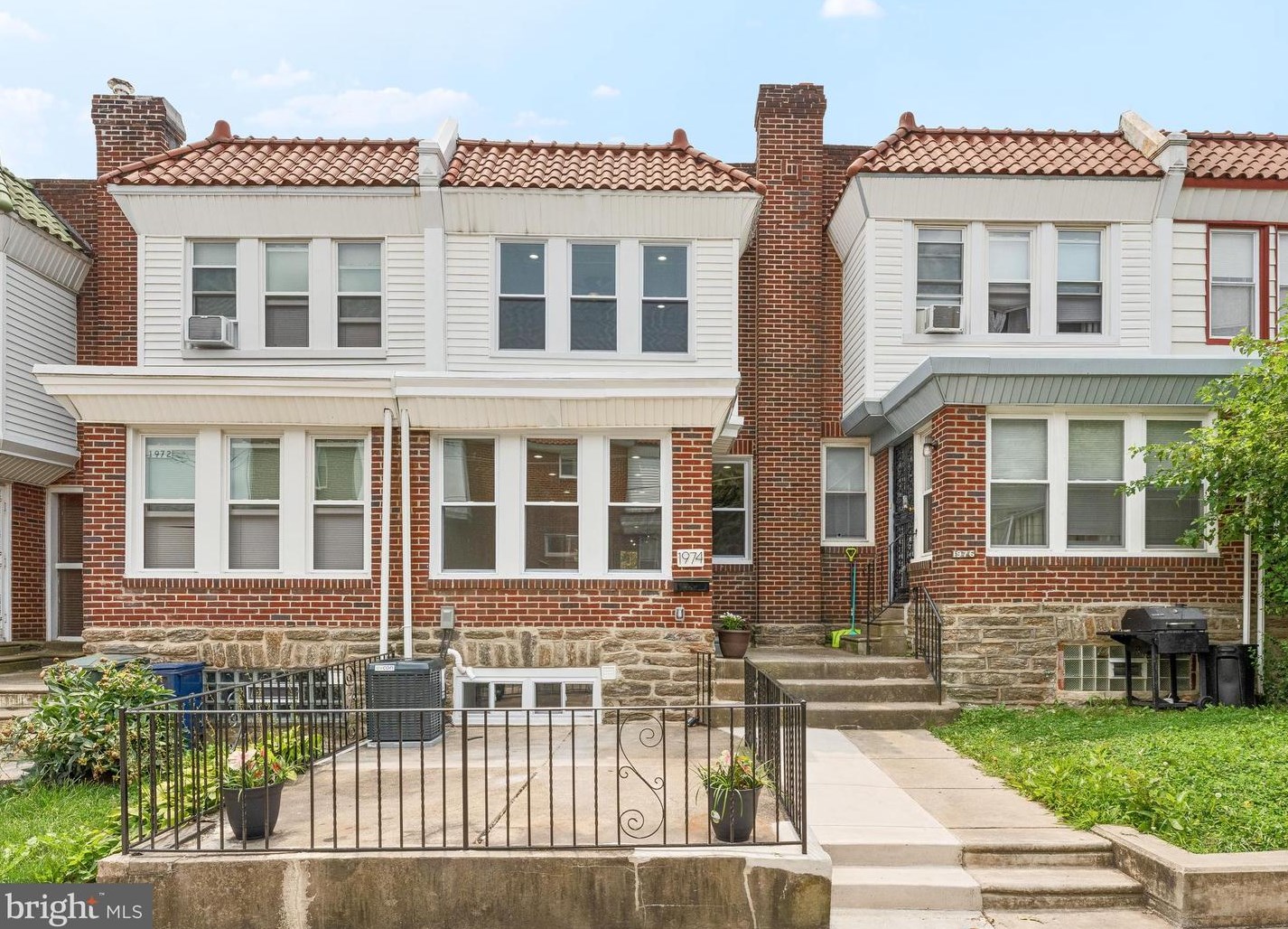 1974 Dallas Rd, Philadelphia, PA 19138-2127