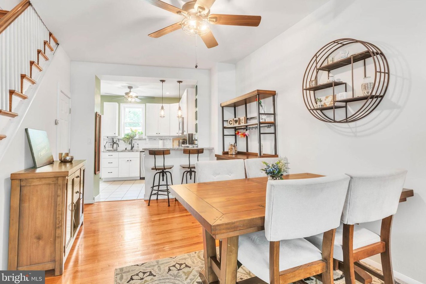 725 Montrose St, Philadelphia, PA 19147-3918