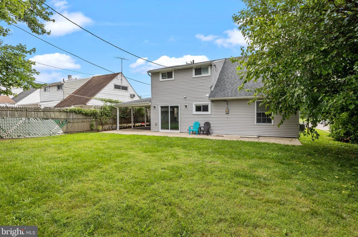 2841 Comly Rd, Philadelphia PA  19154-2113 exterior