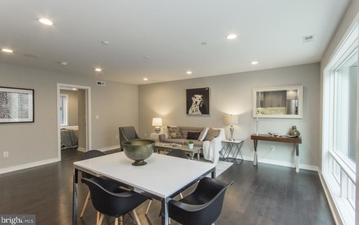 705 S 12th St #2, Philadelphia, PA 19147