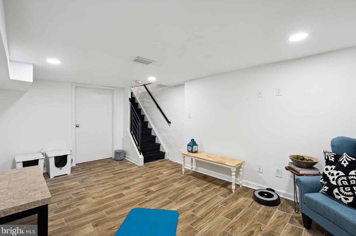 2410 Warnock St, Philadelphia PA  19148-3636 exterior