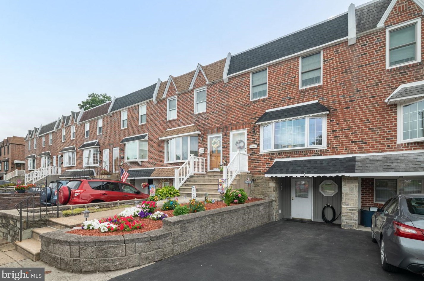 11723 Denman Rd, Philadelphia, PA 19154-3615