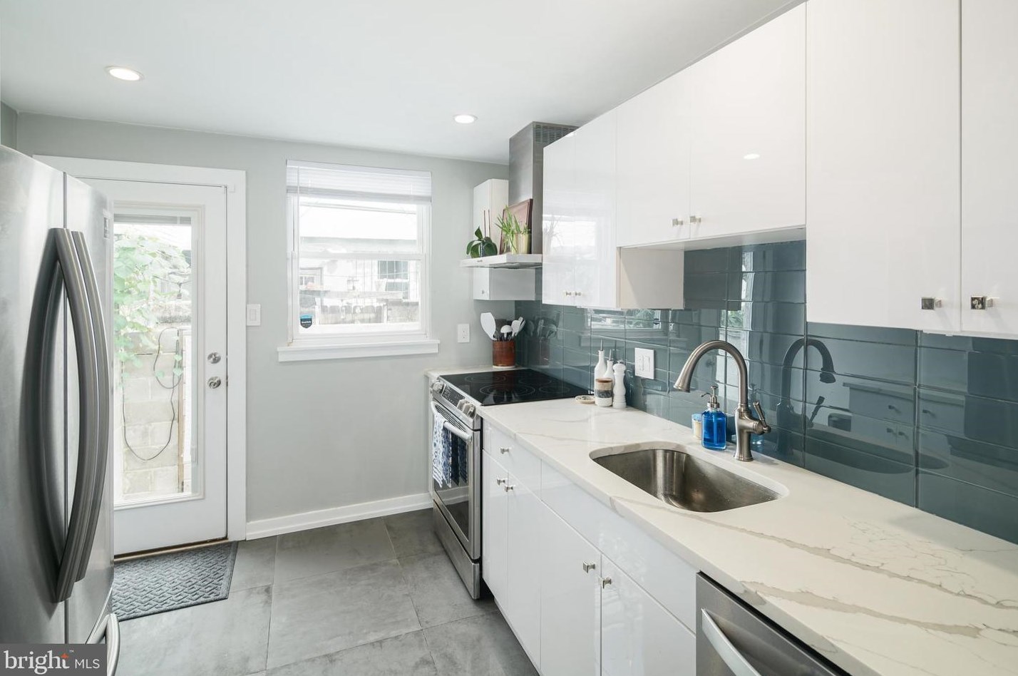 1631 Mole St, Philadelphia PA  19145-1514 exterior