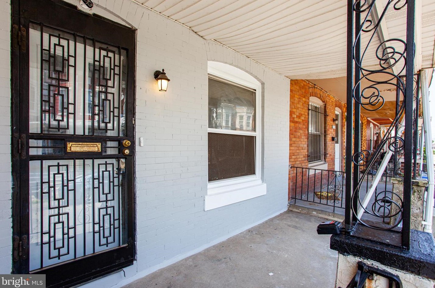 5512 Pemberton St, Philadelphia PA  19143-2526 exterior