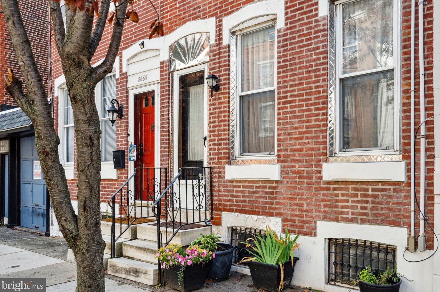 2663 Thompson St, Philadelphia PA  19121-4649 exterior