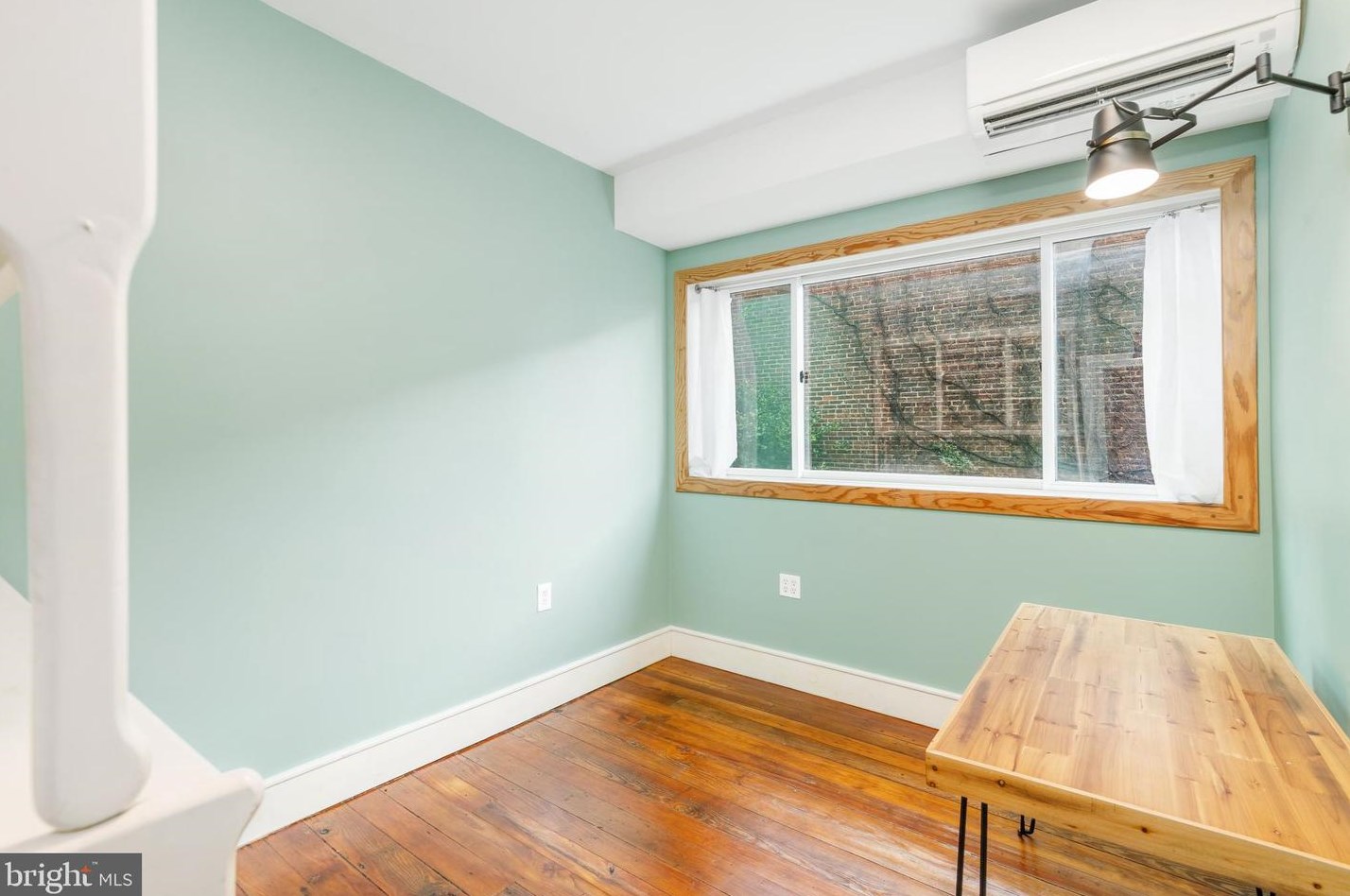 2142 Susquehanna Ave, Philadelphia PA 19121-1325 exterior