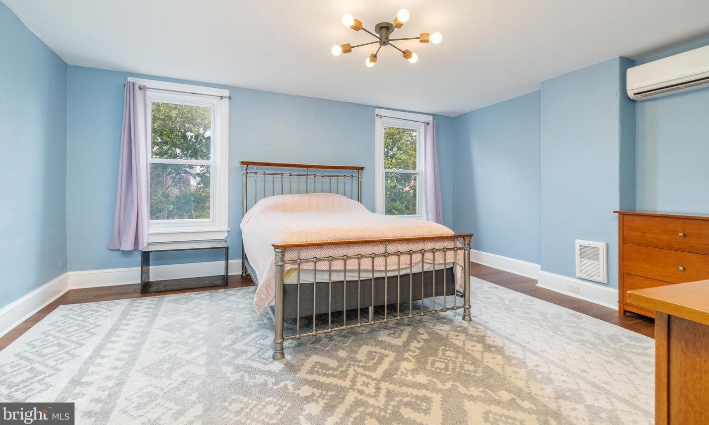 2142 Susquehanna Ave, Philadelphia PA 19121-1325 exterior