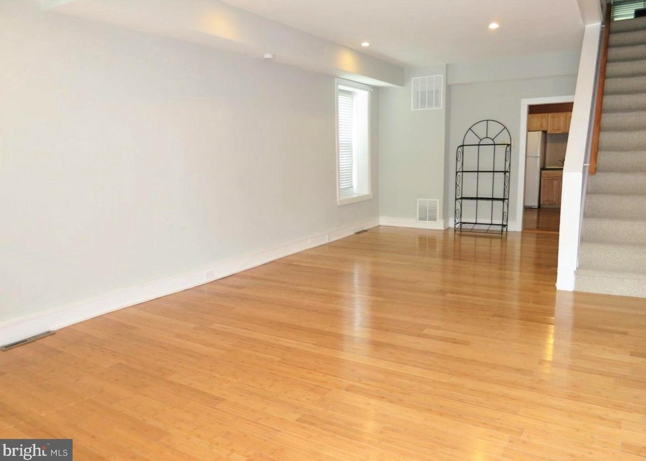 4707 Mansion St, Philadelphia, PA 19127