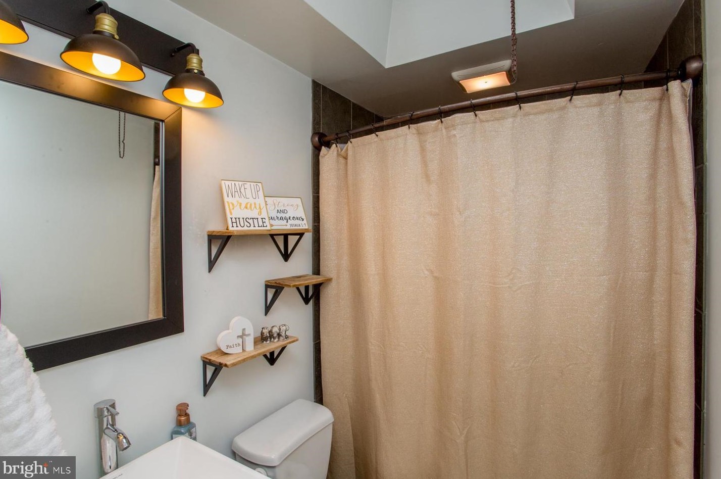 3405 Amity Rd, Philadelphia PA  19154-3903 exterior