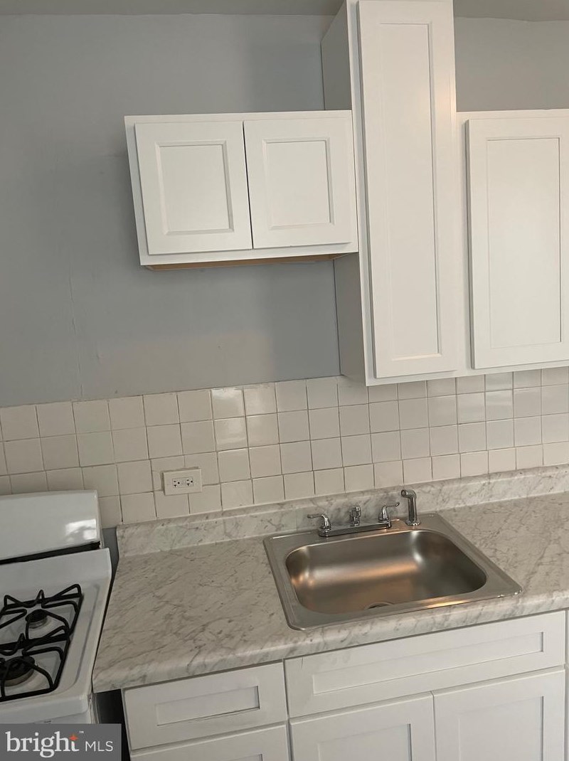 2946 Kip St, Philadelphia PA  19134-2824 exterior