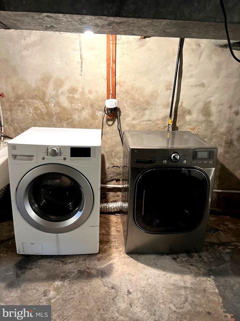 331 Felton St, Philadelphia PA 19151-3806 exterior