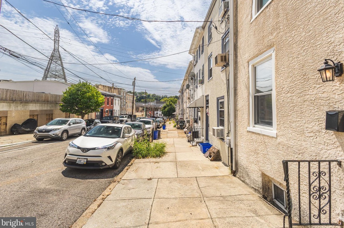 150 Grape St, Philadelphia, PA 19127-1440