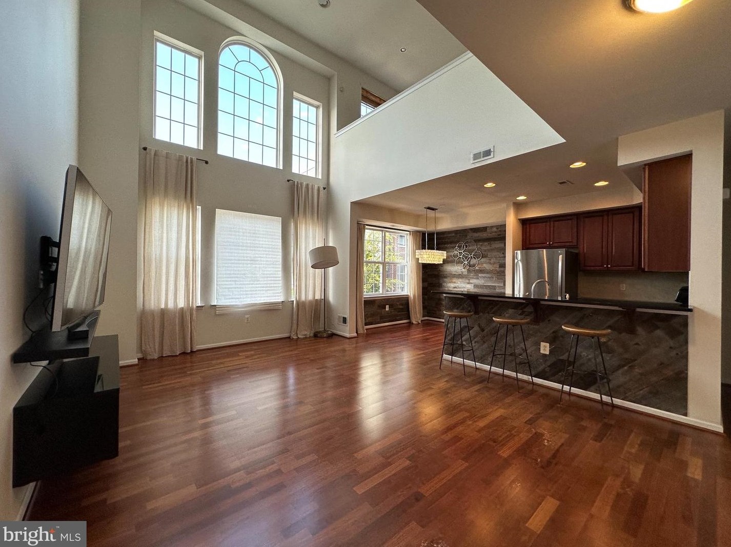 2102 Verona Dr, Philadelphia, PA 19145