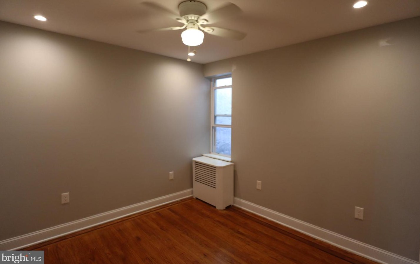 6465 Musgrave St, Philadelphia PA  19119-2332 exterior