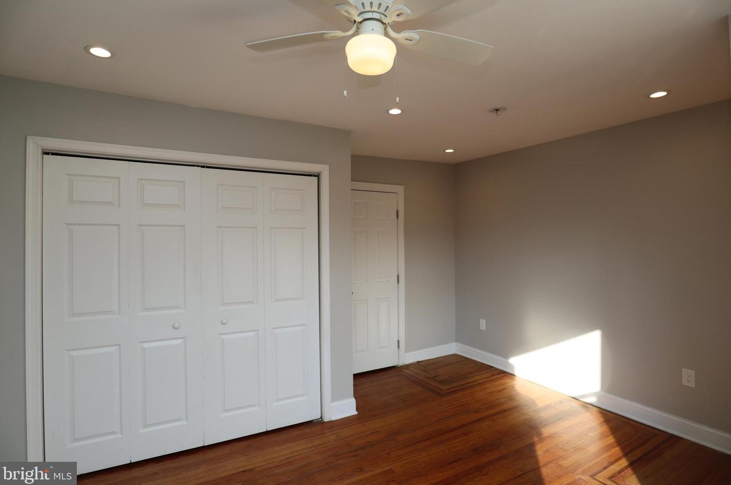 6465 Musgrave St, Philadelphia PA  19119-2332 exterior