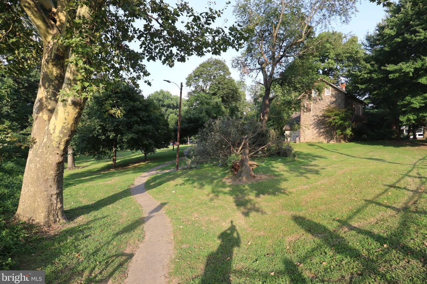 6465 Musgrave St, Philadelphia PA  19119-2332 exterior