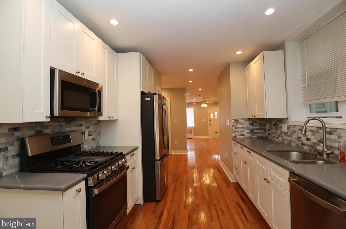 6465 Musgrave St, Philadelphia PA  19119-2332 exterior