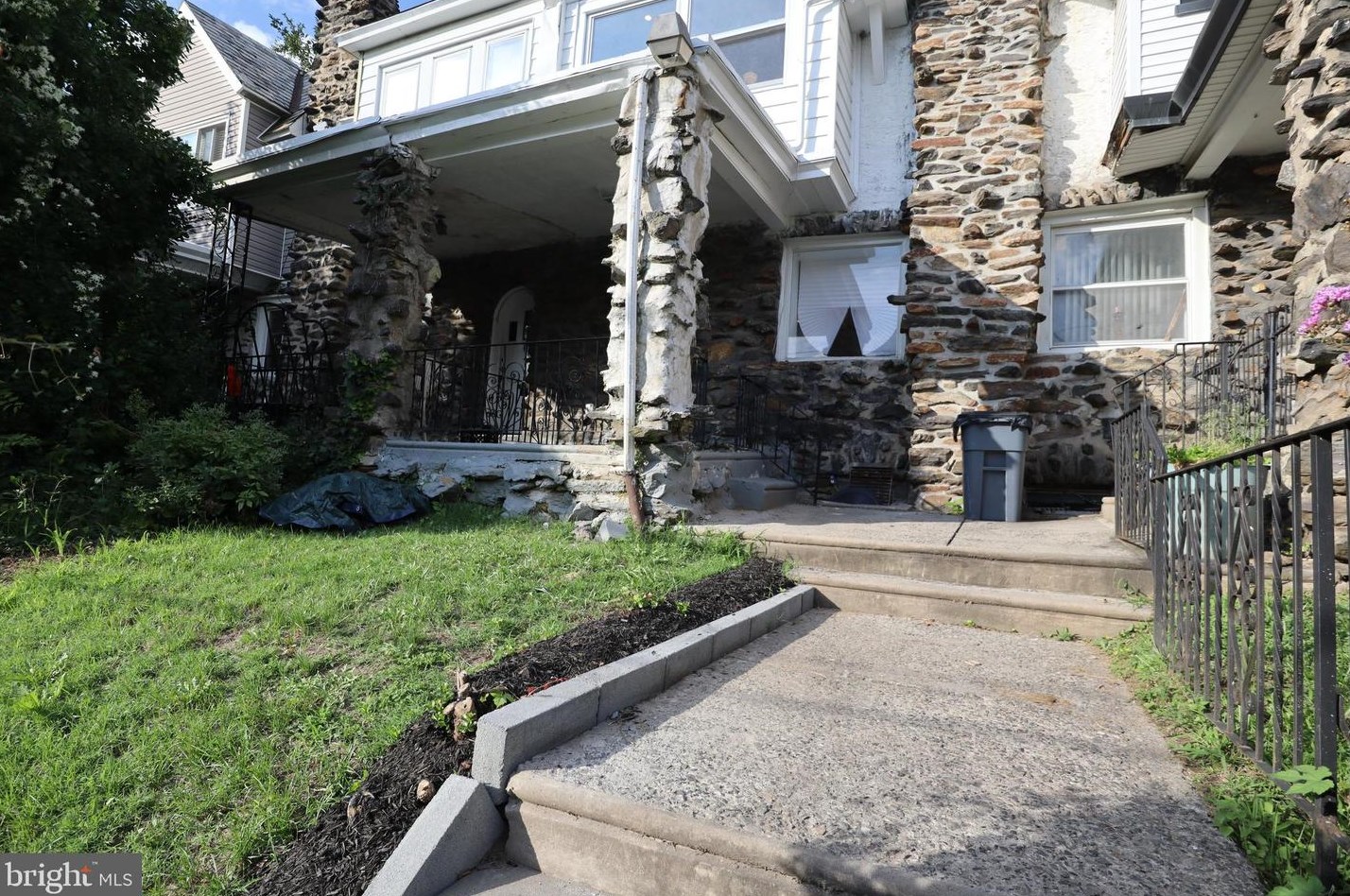 6465 Musgrave St, Philadelphia PA  19119-2332 exterior