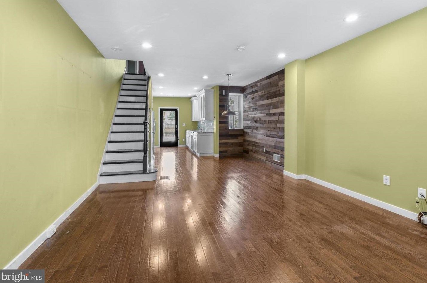 2435 Huntingdon St, Philadelphia, PA 19132-3632