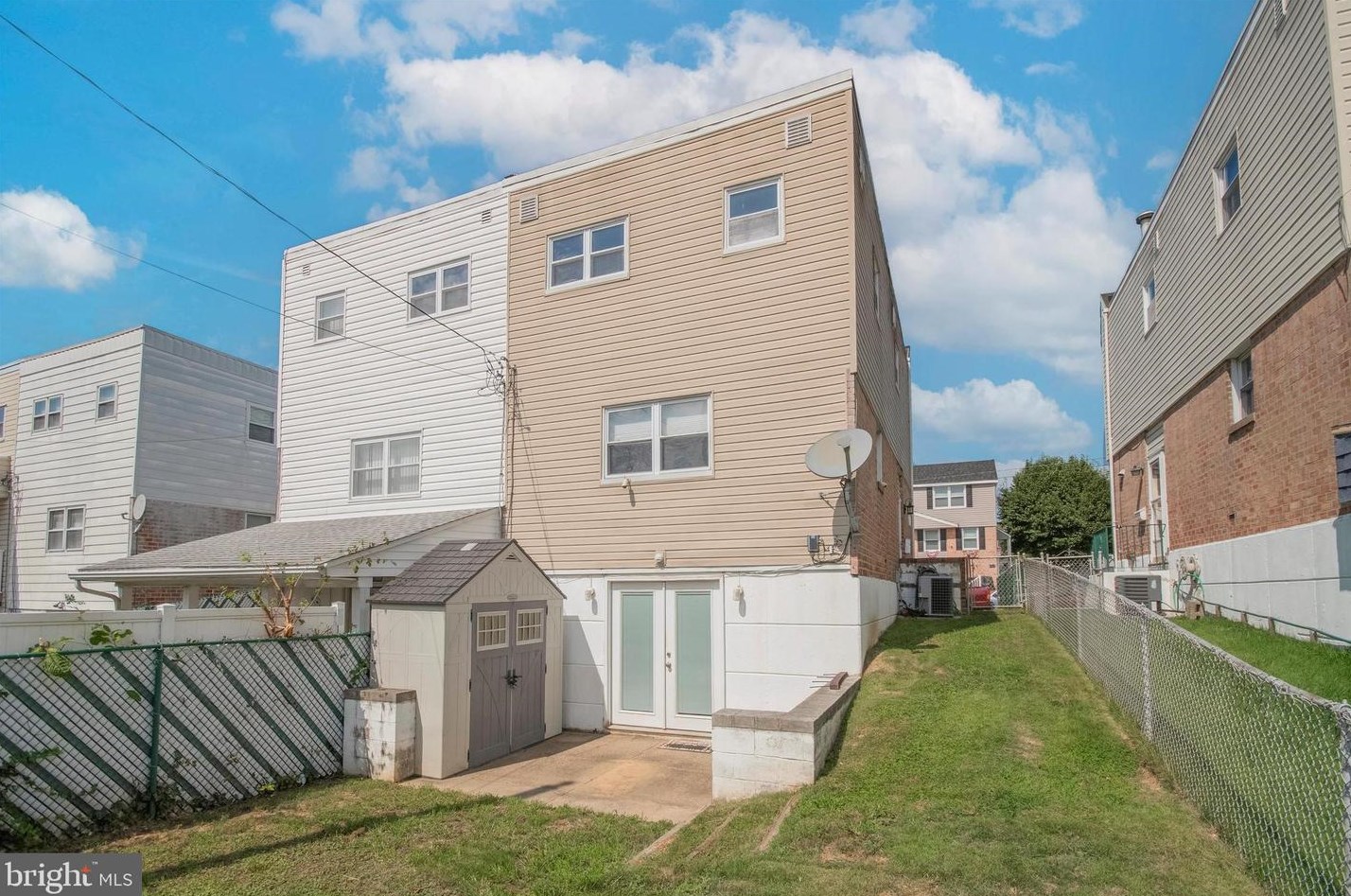 3830 Greenacres Rd, Philadelphia, PA 19154-4202