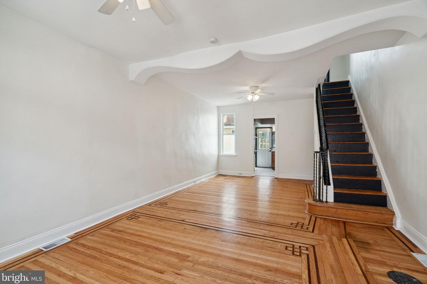 3035 Livingston St, Philadelphia, PA 19134
